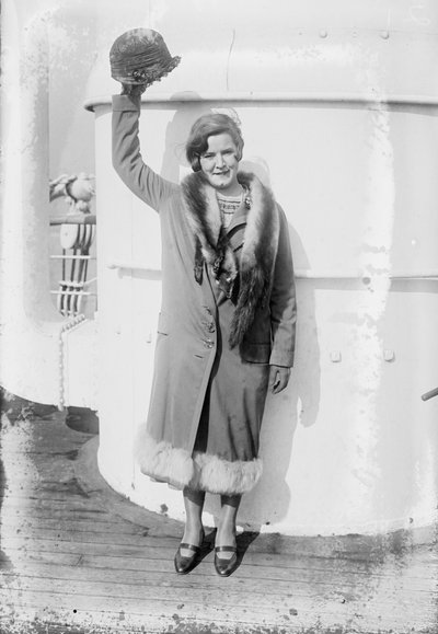 Gertrude Ederle keert terug naar New York na het Kanaal te hebben gezwommen, 1926 door George Grantham Bain